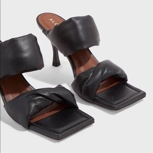 Free People ALOHAS Natasha Puffy Mule Square Toe Heel size 38 (7-7.5)